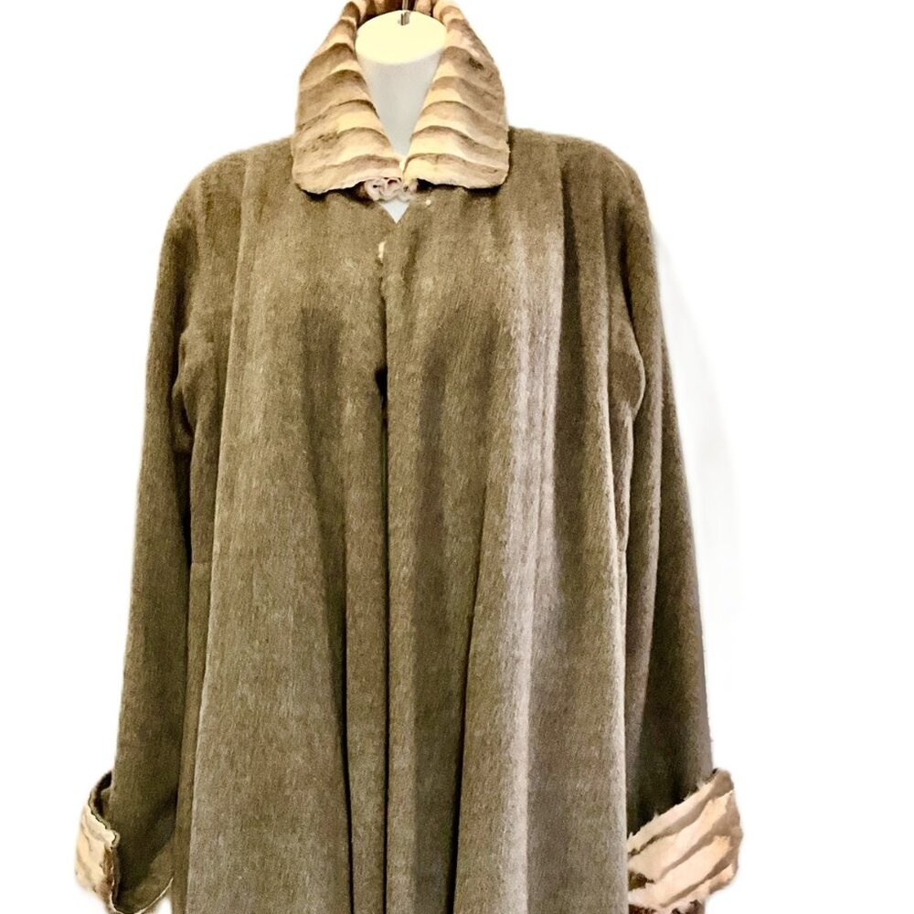 Fendi Reversible Coat - Cashmere , Squirrel neck fur , w/Ostrich Feather Scarf.